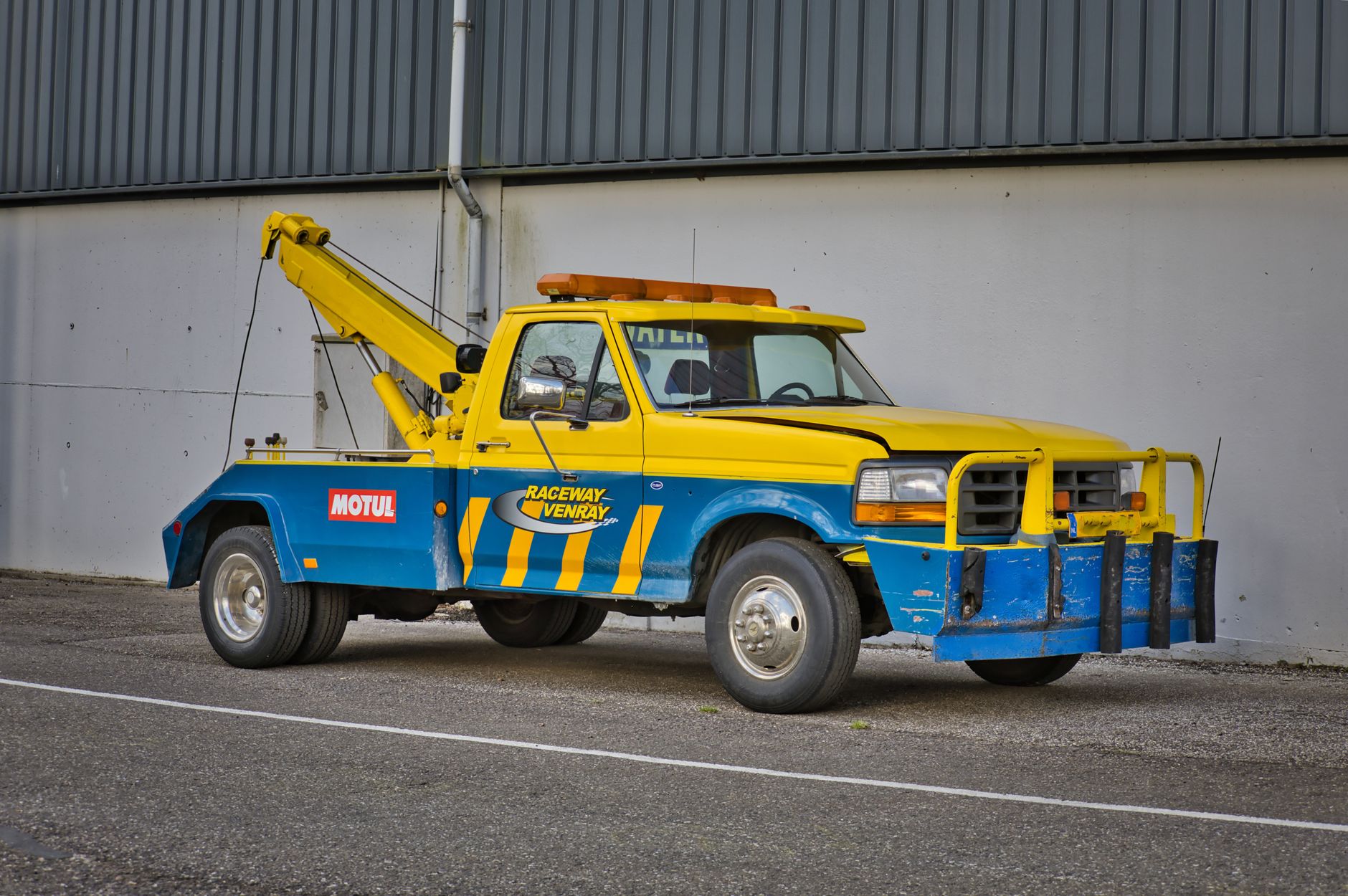 Remorquage voiture équipe à Évry-Courcouronnes